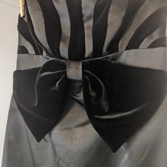 Phoebe Couture Black Velvet Cocktail Dress Size 8 - Picture 3 of 10